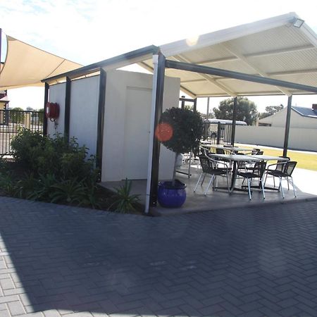 Red Earth Motel Broken Hill Esterno foto
