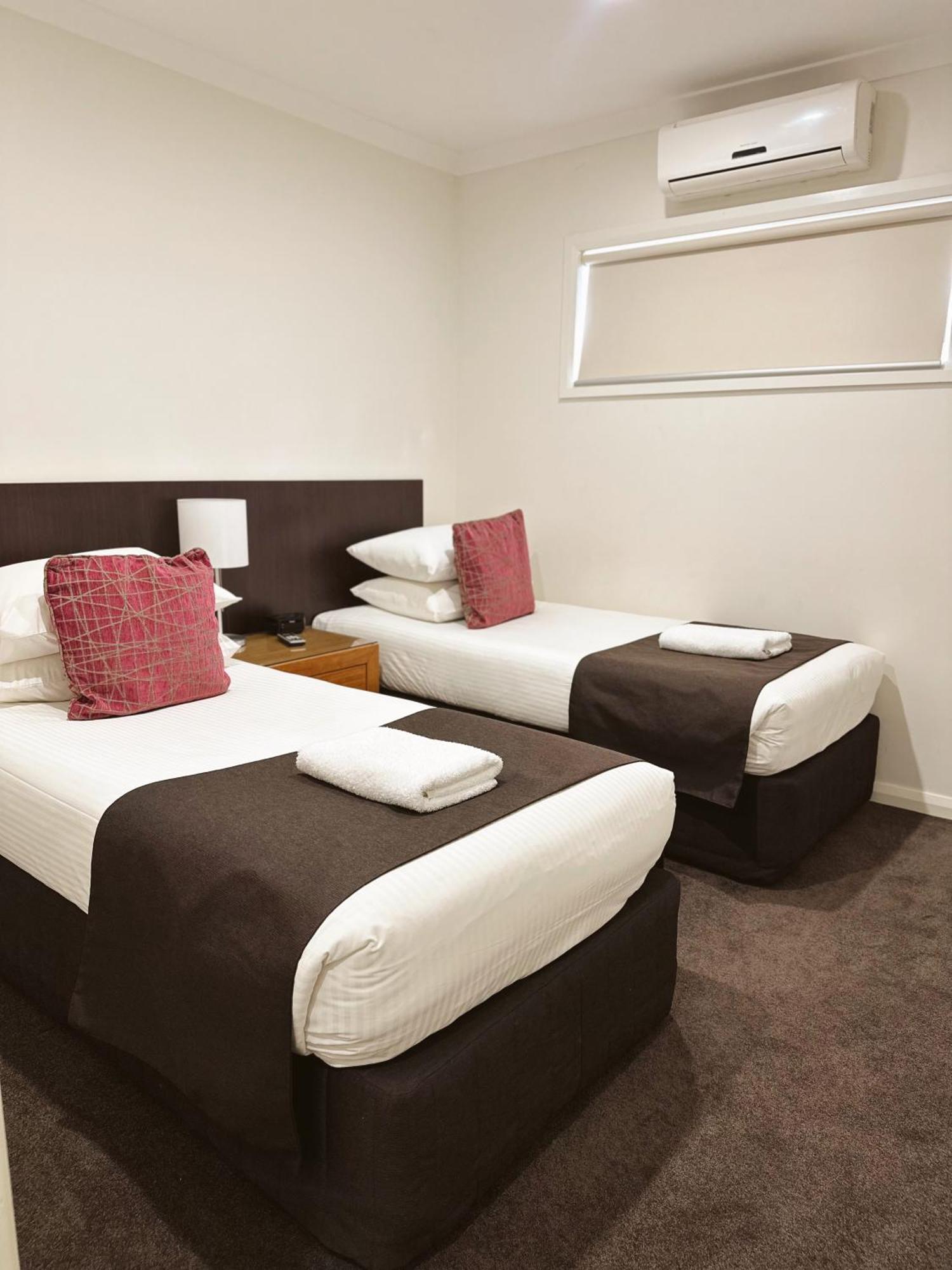 Red Earth Motel Broken Hill Esterno foto